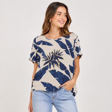 POLERA VUELLO V ESTAMPADA | GIVE