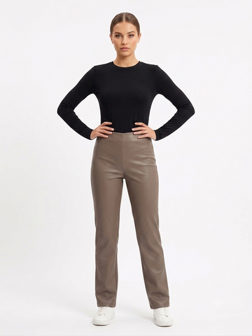 CALZA CUERINA TONO TAUPE | AMIRA